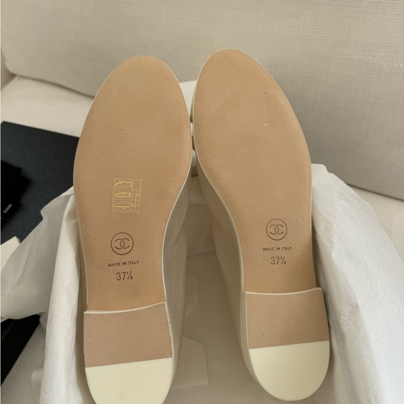 CHANEL Cream and Ivory Cap-Toe Ballet Flats - Picture 6 of 12